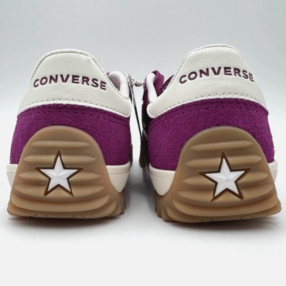NWOB Women’s Converse Run Star Violet Low-Top Sneakers with White Star Chevron - Picture 5 of 9
